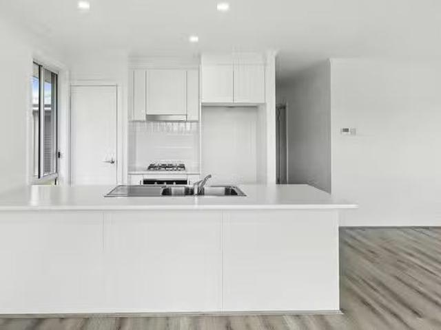 Unique 6 Johnstone Court, Evanston Gardens, SA 5116