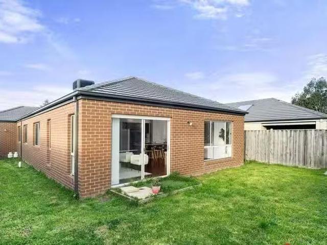 Nice 6 Lukis Avenue, Williams Landing, VIC 3027