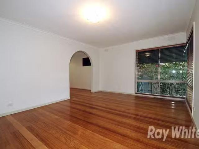 Just in! 6 Myriong Avenue, Vermont South VIC 3133