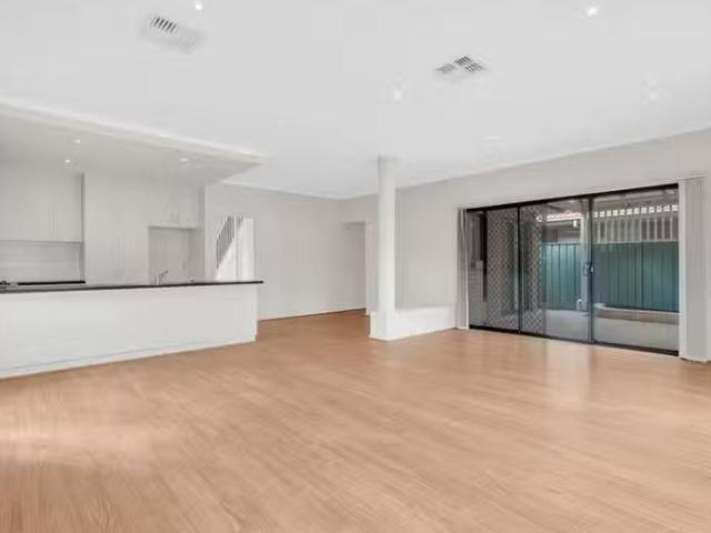 For Rent! 6 Nelson Crescent, Mawson Lakes, SA 5095