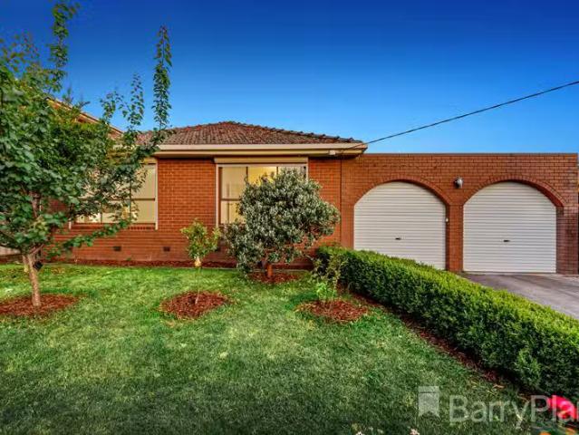 Just in! 6 Shakespeare Drive, Bundoora VIC 3083