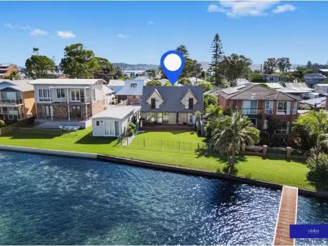 Nice 6 Shannon Street, MARKS POINT House for rent Listed by N.