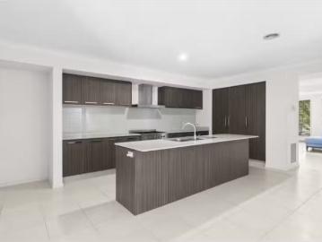 Just in! 6 Shorebreak Street, Torquay House for rent Listed b.