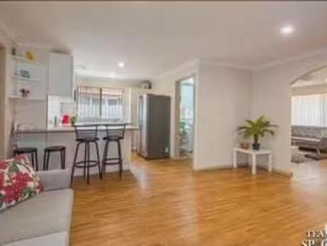 For Rent! 6 Woodley Way, Parmelia, WA 6167