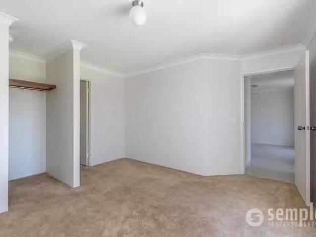 Charming 6 Wapengo Close, South Lake, WA 6164