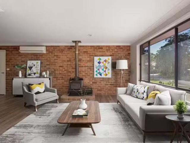New 6 Taurus Spur, NARRAWALLEE, NSW 2539 House for Rent