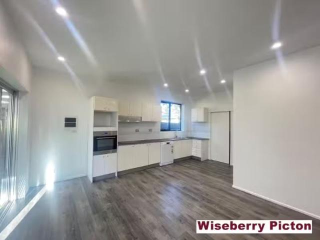 For Rent! 6A Chaseling Place, The Oaks House for rent Listed.