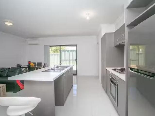 Cozy 6B March Street, Spearwood, WA 6163