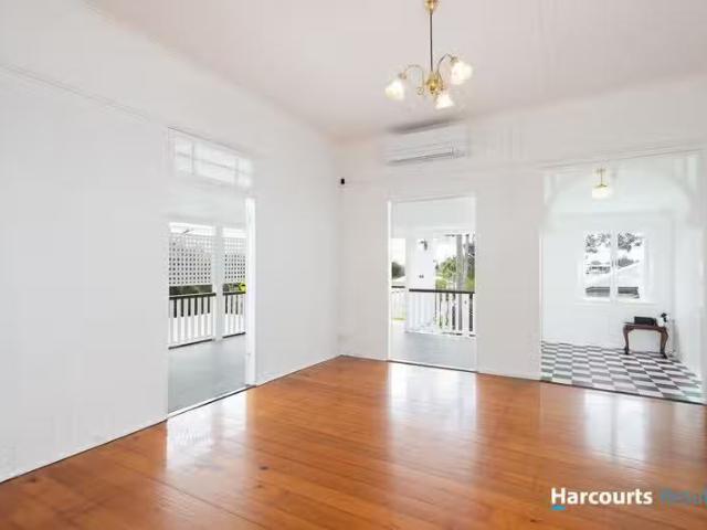 Unique 74 Waverley Street, ANNERLEY, QLD 4103 House for Rent