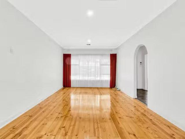 Nice 75 Hanbird Avenue, Campbelltown, SA 5074