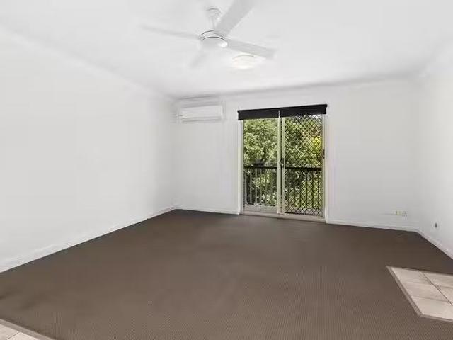 Deal! 7/5 Vincent Street, Indooroopilly, QLD 4068