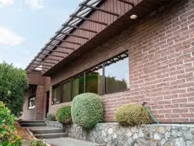 New 760 Enterprise Cres, Saanich, BC, V8Z 6R4 commercial for.