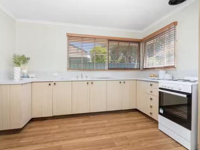 Charming 7/746 Wood Street, Albury, NSW 2640