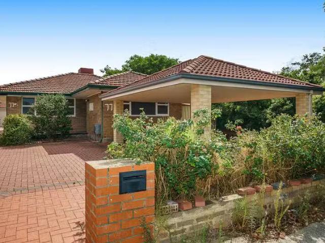 Nice 77 Leach Highway, Wilson, WA 6107