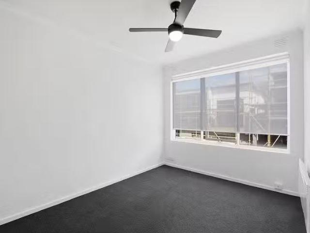 Cheap 7/7 Smith Street, Thornbury, VIC 3071