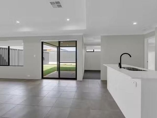 Rental! 78 Lawrence Way, Byford, WA 6122