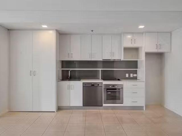 Cozy 703/16 Coglin Street, Adelaide, SA 5000