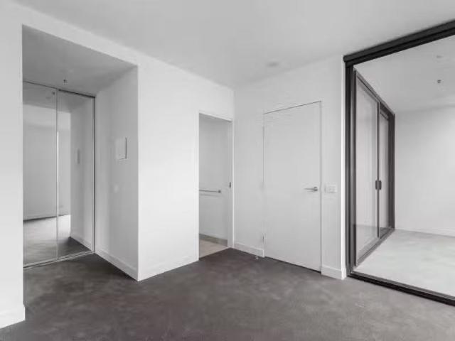 Just in! 705/60 Stanley Street, COLLINGWOOD Apartment for rent.