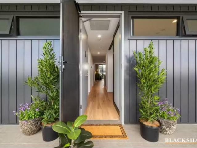 Cheap 706/4 Anzac Park, Campbell Apartment for rent Listed by.
