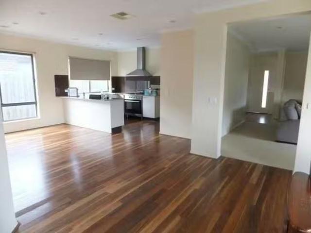 Deal! 70 Flinns Road, Eastwood, VIC 3875