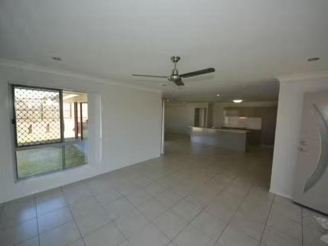 Cozy 70 Leichhardt Drive, Gracemere, QLD 4702