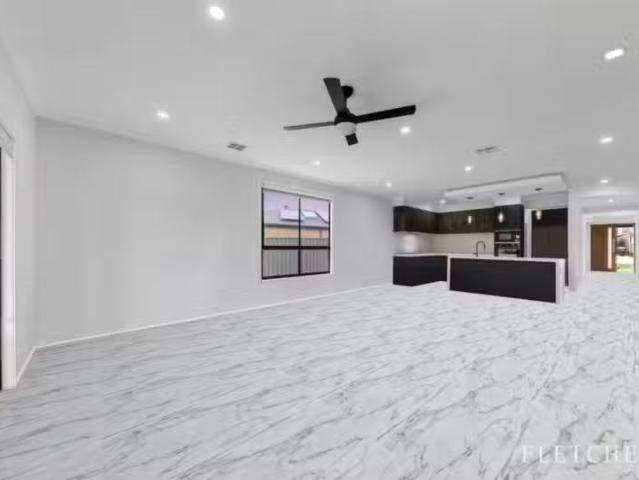 Deal! 70 Wembley Avenue, Strathtulloh VIC 3338 House For Lease
