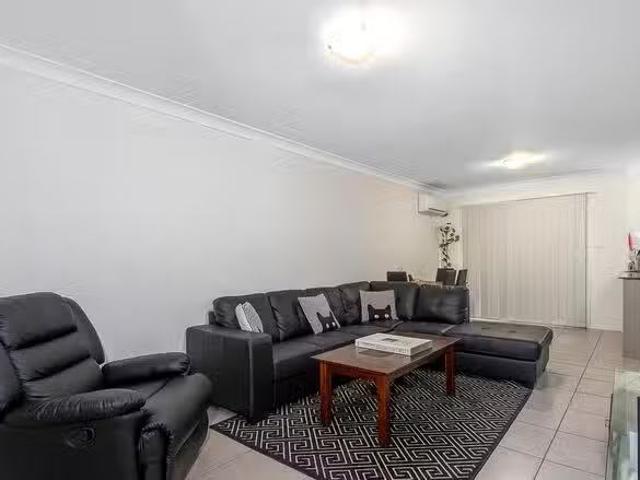 Just in! 71/4 Myola Street, Browns Plains, QLD 4118