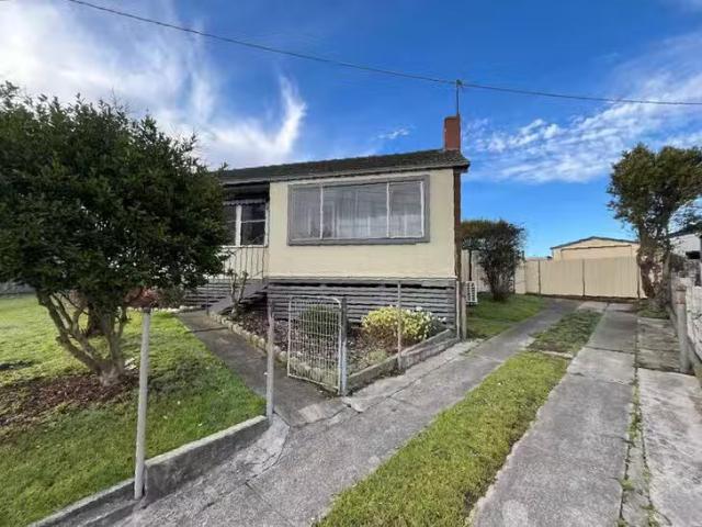 Cozy 71 Newman Crescent, Traralgon, VIC 3844