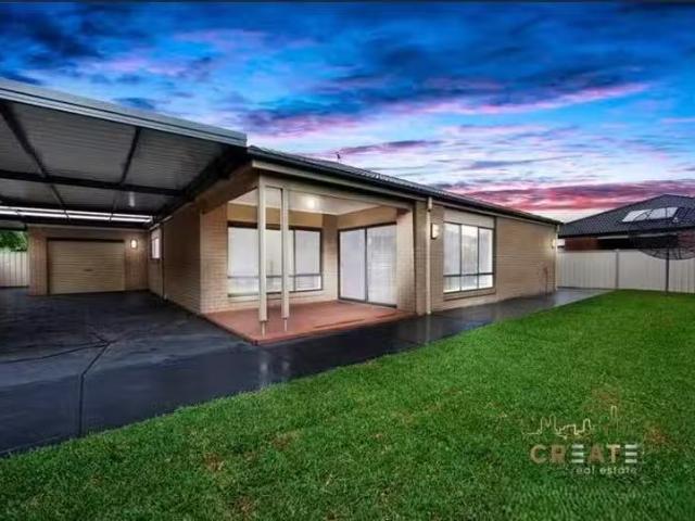 Unique 72 Ken Jordan Road, Cairnlea, VIC 3023
