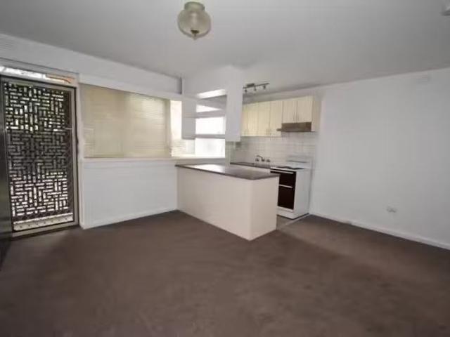 Charming 7/2A Bates Street, Malvern East VIC 3145 Apartment.