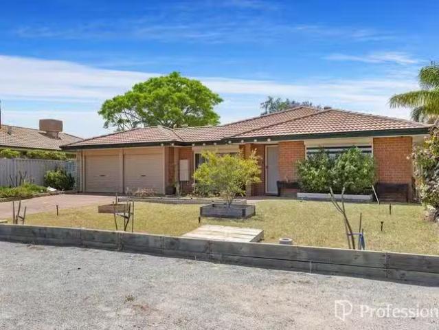 Unique 73 Coronata Drive, Warnbro, WA 6169
