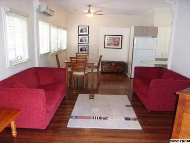 Unique 7 Caroline Street, Annerley, QLD 4103