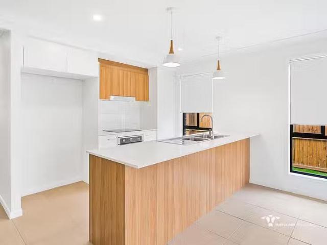 Just in! 7 Darling Circuit, Plainland, QLD 4341
