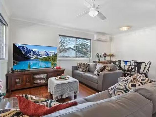 Charming 7 Kaiyar Street, Chermside West, QLD 4032