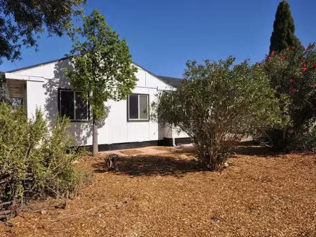 Nice 7 Kirkham Avenue, Port Augusta, SA 5700