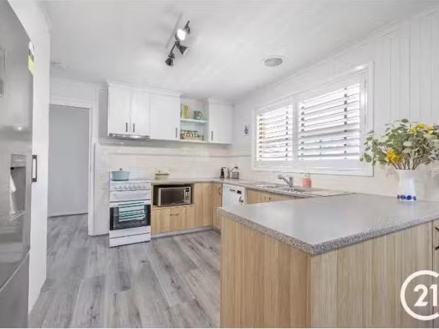 Charming 7 Murray Street, Echuca House for rent Listed by Tar.