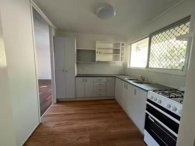 Deal! 7 Natalie Street, Slacks Creek, QLD 4127