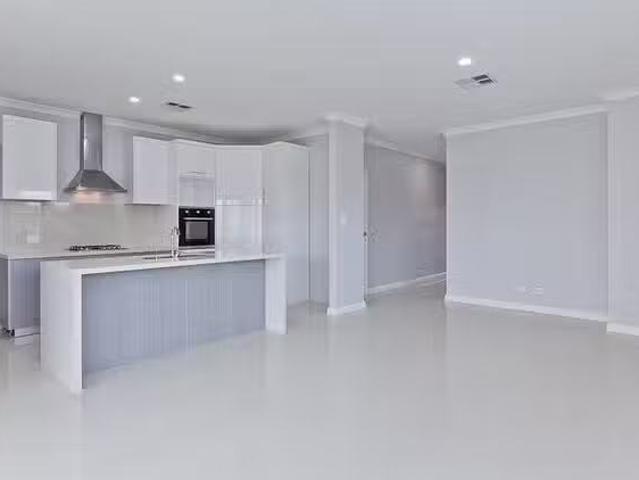 Deal! 7 Nathaniel Way, Orelia, WA 6167