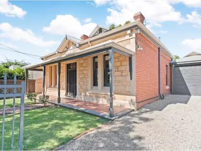 Cheap 7 Royal Avenue, Hyde Park House for rent Listed by Port.