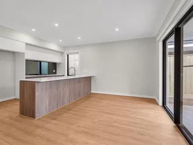 Just in! 7 Wingeel Street, Mambourin, VIC 3024