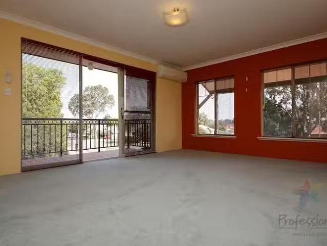 Cozy 85 Kenny Street, Bassendean, WA 6054