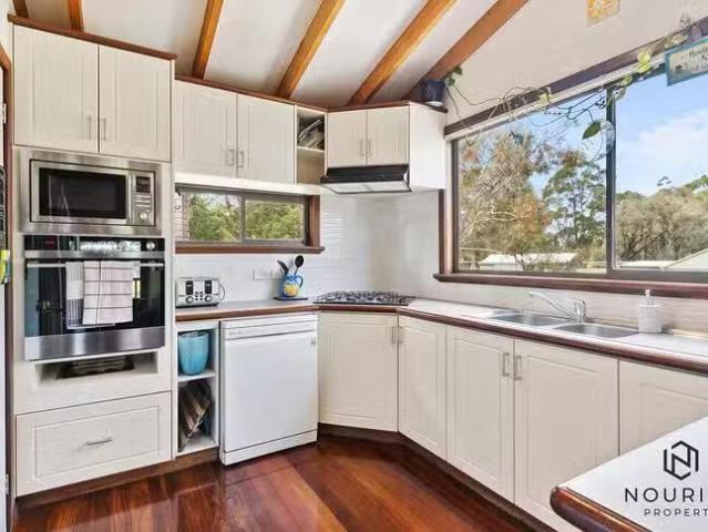 Unique 86 The Eyrie, Gidgegannup, WA 6083