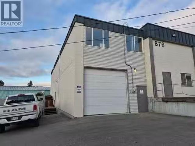 Unique 876 Leathead Road Unit# 1, Kelowna, BC, V1X 2J8 comme.