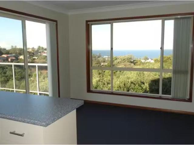 Unique 87 Barney Street, Kiama House for rent Listed by Anne.