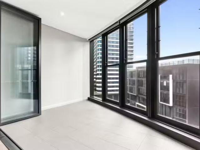 Charming 809/2 Waterways Street, Wentworth Point NSW 2127