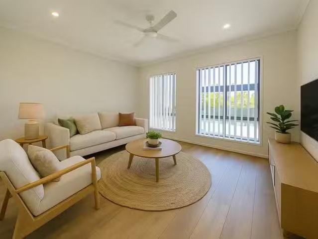 Deal! 80 Banjo Drive, Walloon, QLD 4306