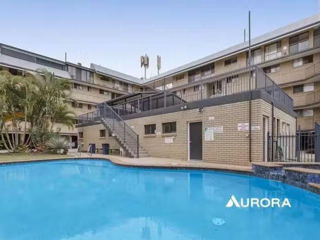 Charming 8/11 15 Wharf Street, Cleveland, QLD 4163