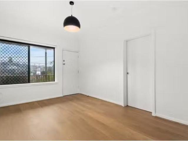 New 8/1 Olympic Boulevard, PORT KEMBLA Apartment for rent Lis.