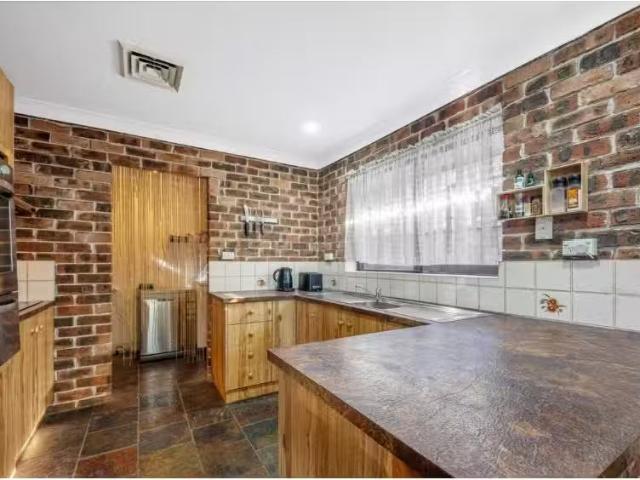 Nice 81 Richmond Road, CAMBRIDGE PARK House for rent Listed b.
