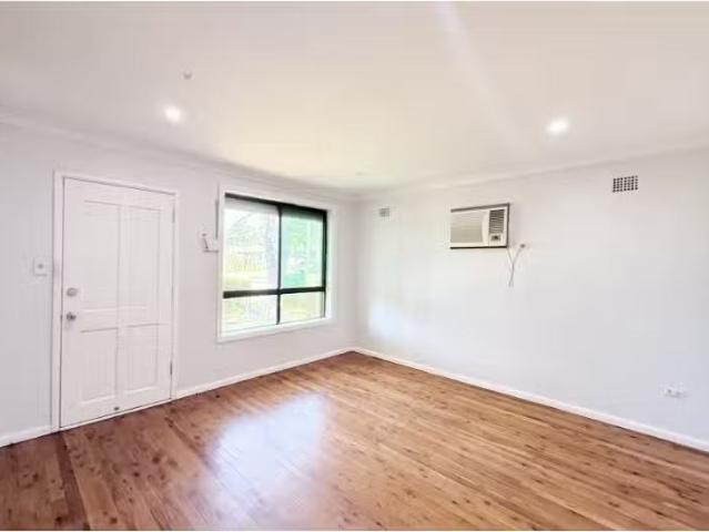 Cozy 81 Torres Crescent, Whalan House for rent Listed by Elit.